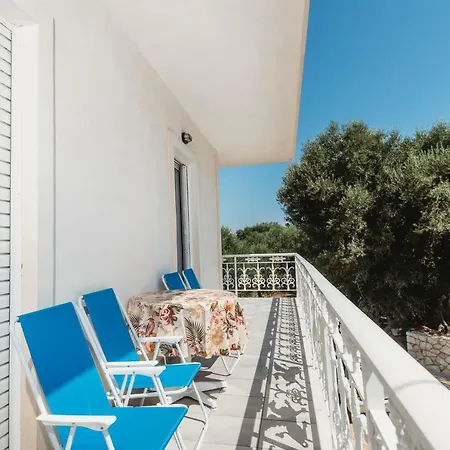 Vakantiehuis Olive Yard House